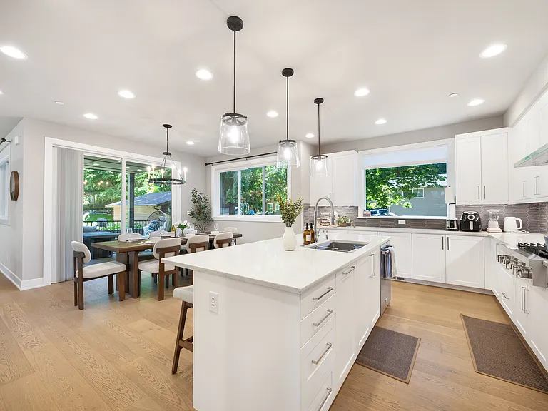 8021 NE 127th Ln — Photo 9