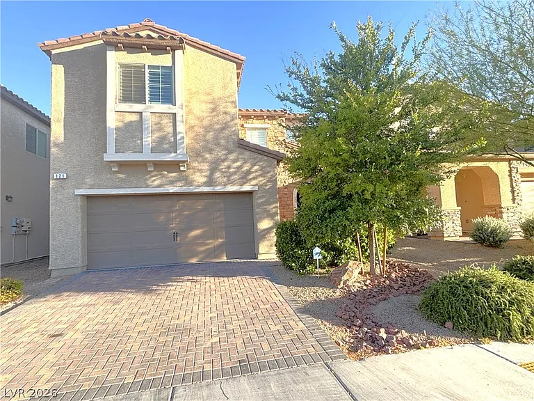 121 Elm Reed Ave — Photo 1