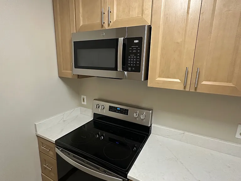 1000 Valley View Ln #I — Photo 4