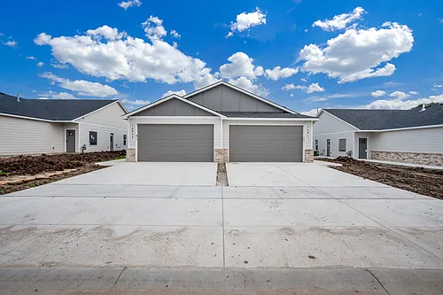 16815 W Kashmir Photo 1