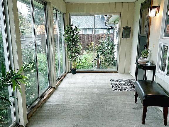 2nd image of 602 Shahala St