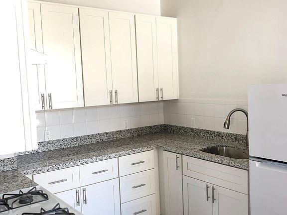 3rd image of 2845 Polk St Suite 302