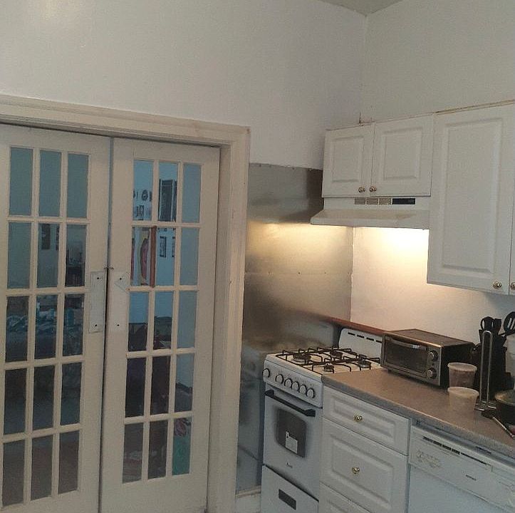 1st image of 919 S 8th St #10512467