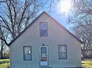 588 Maiden Ln, Saint Joseph, MI 49085