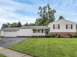 819 Hunt Valley Dr, Reynoldsburg, OH 43068