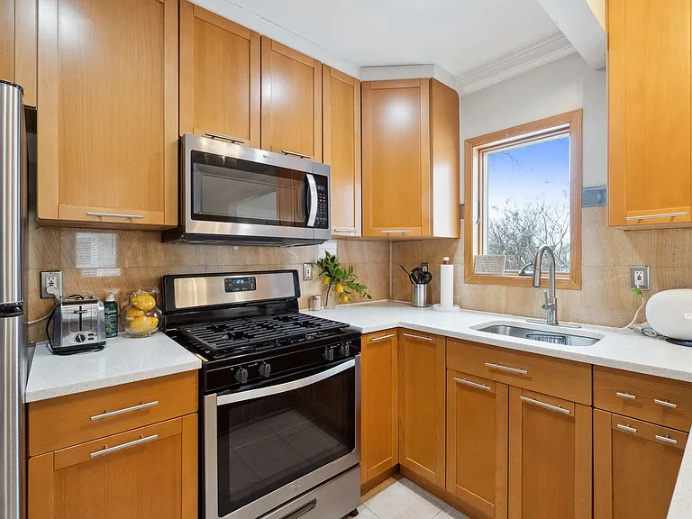 42 Ella St — Photo 3