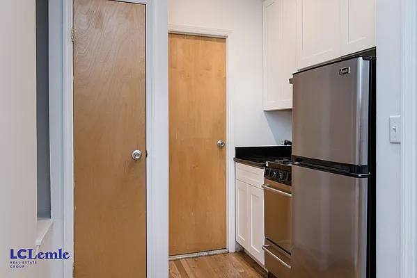 Rented by LC Lemle Real Estate Group | media 16