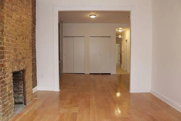 Rented by Bond New York | media 9