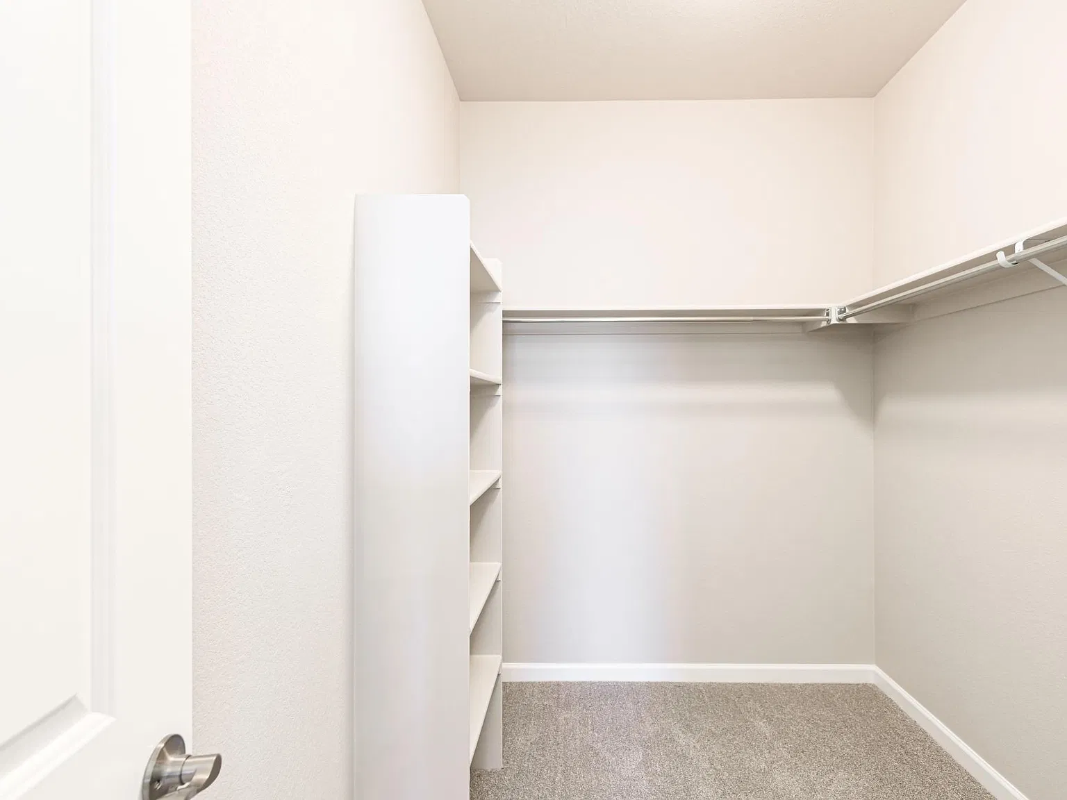 3 bed, 3.5 bath, 1873 sqft, $2,550 — Photo 4
