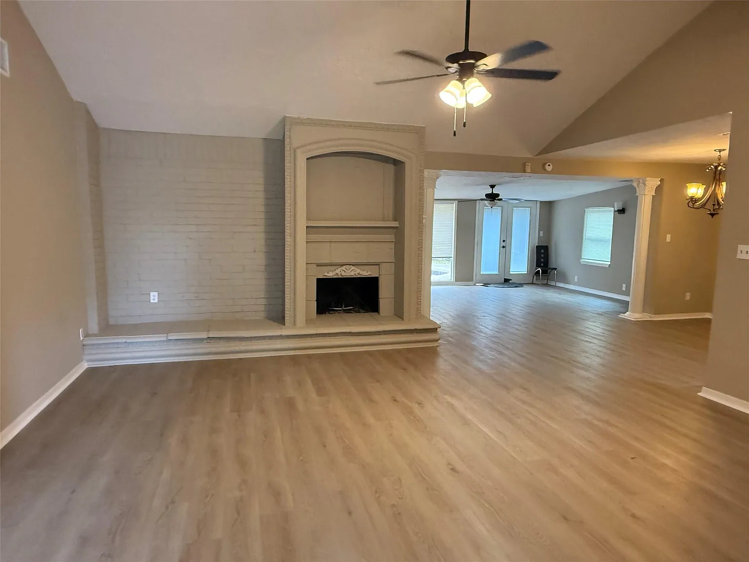 4 bed, 2.0 bath, 2006 sqft, $2,450 — Photo 4