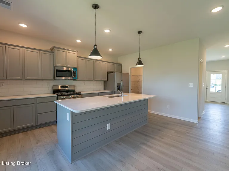 7817 Firescale Ct — Photo 5