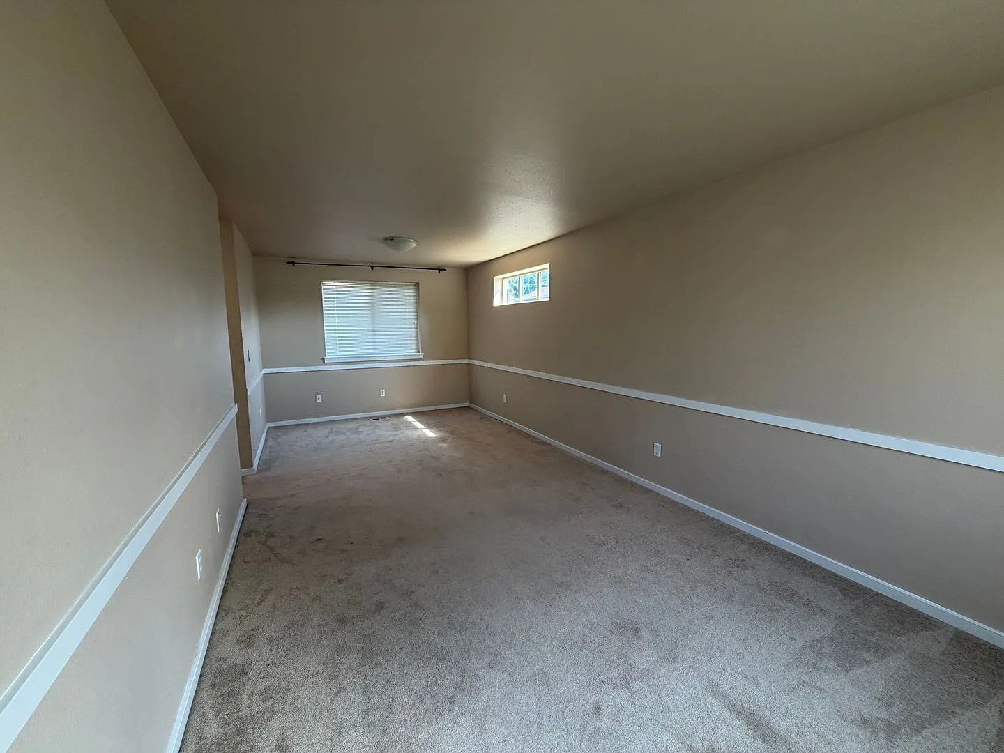 Beautiful Tacoma 4-Bedroom! Apply Today! — Photo 3