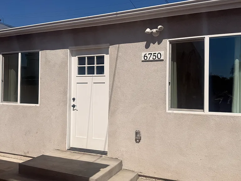 6750 S Arlington Ave — Photo 3