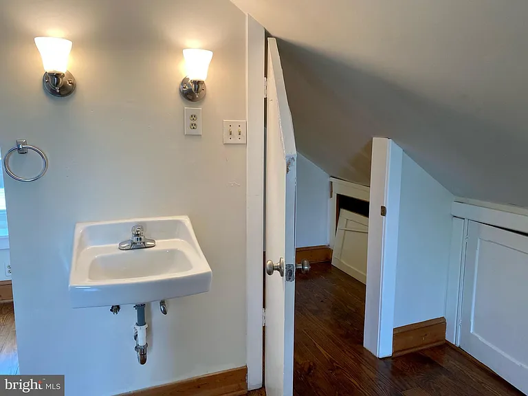 608 N Fillmore St — Photo 21