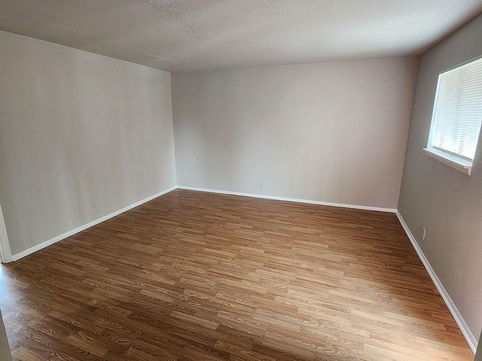 1st image of 4011 Eunice St SW #0