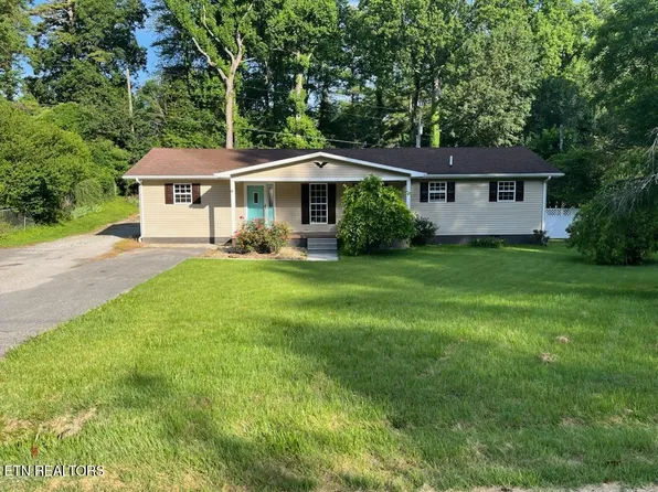 304 Shoreline Cir, La Follette, TN 37766
