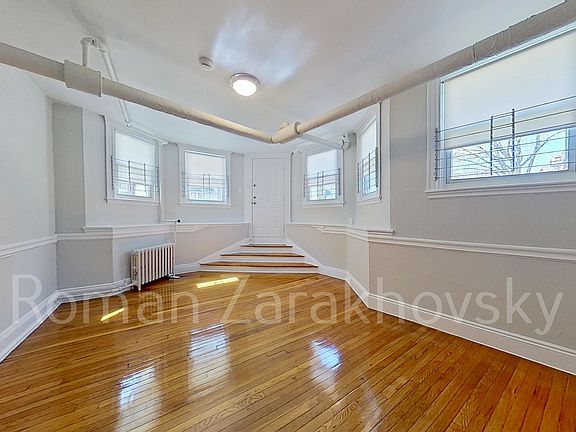 2nd image of 208 Kelton St #B