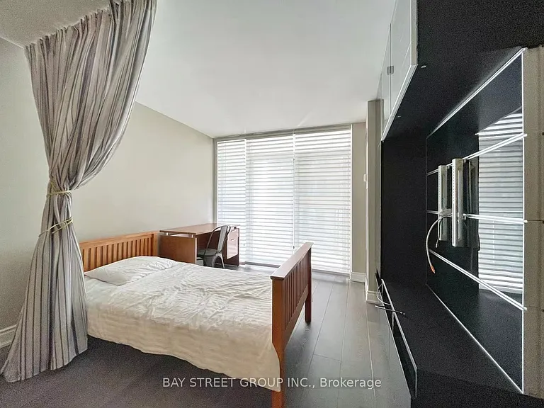 30 Hayden St #405 — Photo 11