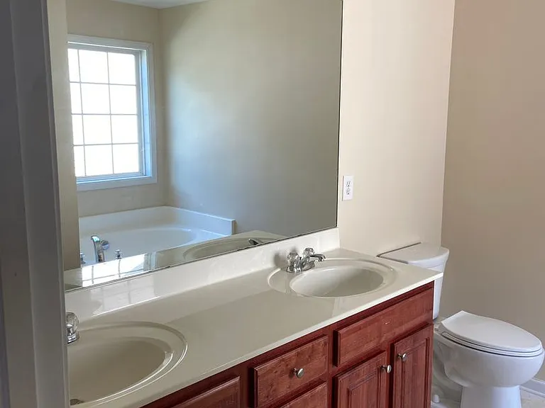 2263 Crimson Creek Ln — Photo 5