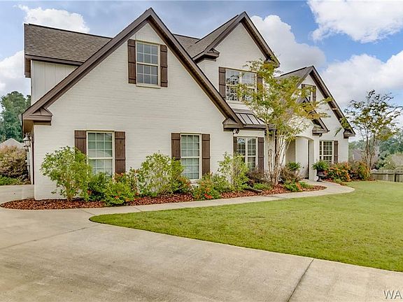 3rd image of 11614 Glenwood Cir