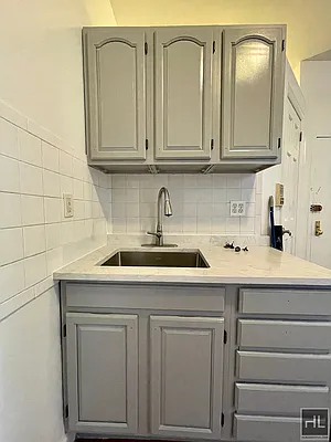 Rented by Highline Residential | media 10