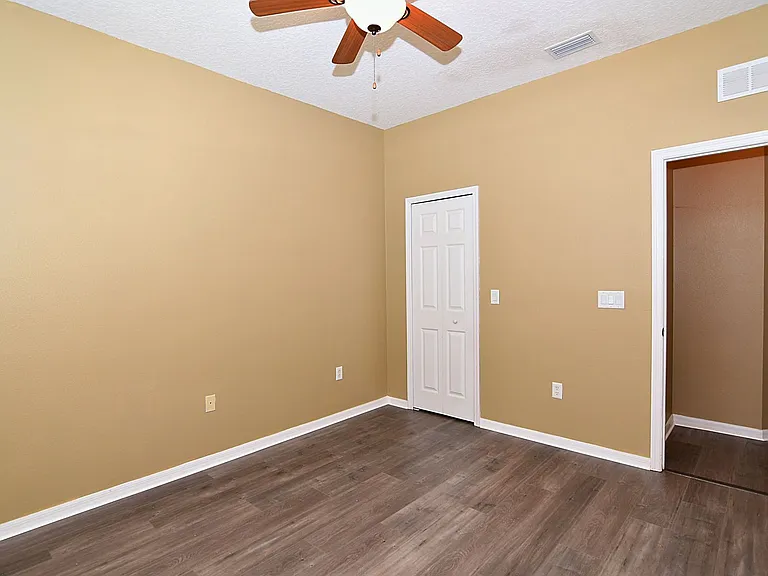 48 Pickering Dr — Photo 25