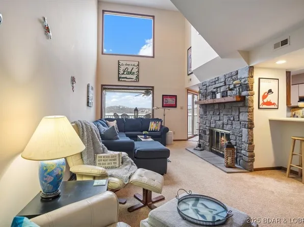 82 Windjammer Ct #2B, Lake Ozark, MO 65049