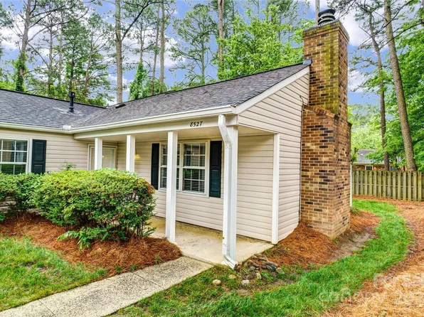 8527 Castle Pine Ct, Charlotte, NC 28226
