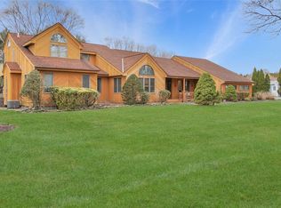 41 White Birch Cir, Miller Place, NY 11764