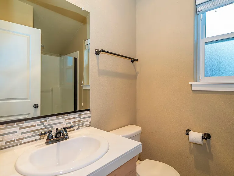 6145 SE Woodstock Blvd #B — Photo 12