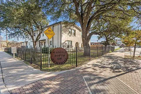 Studio, 1.0 bath, 575 sqft, $995