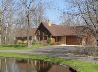 9476 Green Lake Trl, Chisago City, MN 55013