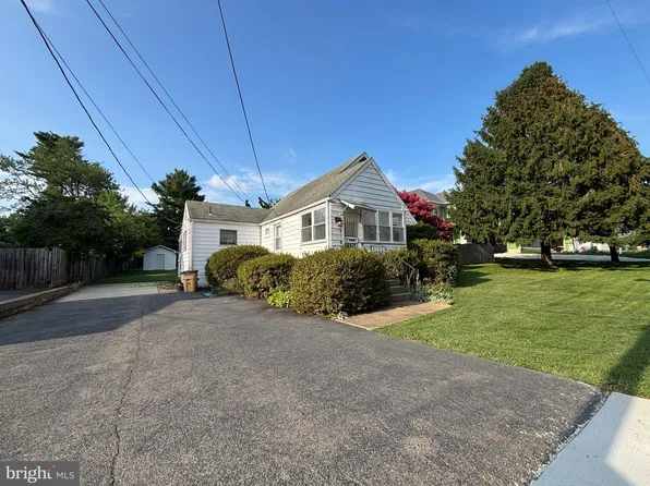 10710 Warwick Ave, Fairfax, VA 22030