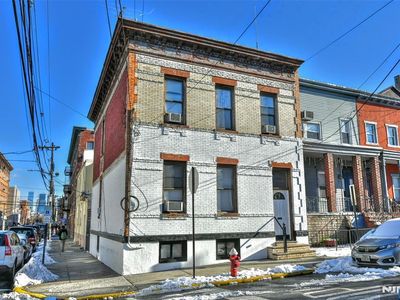 2516 Adam Pl, Union City, NJ, 07087