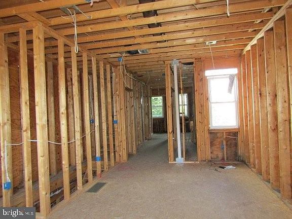 5th image of 829 N 39th St