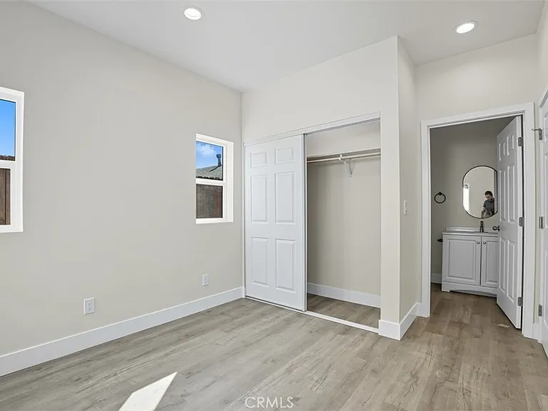 19258 Strathern St — Photo 13