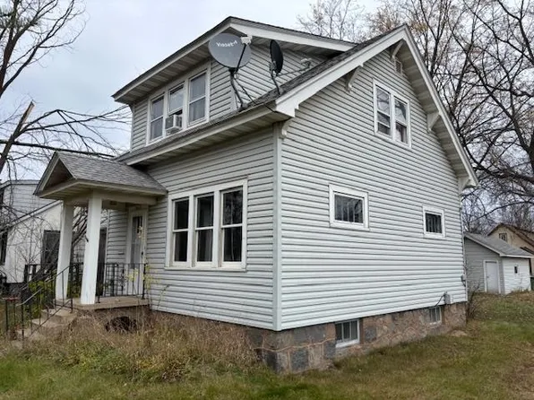 2418 3rd Ave W, Hibbing, MN 55746