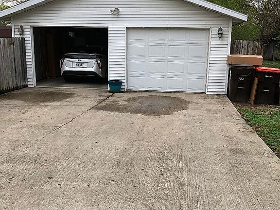 2.5 car garage
