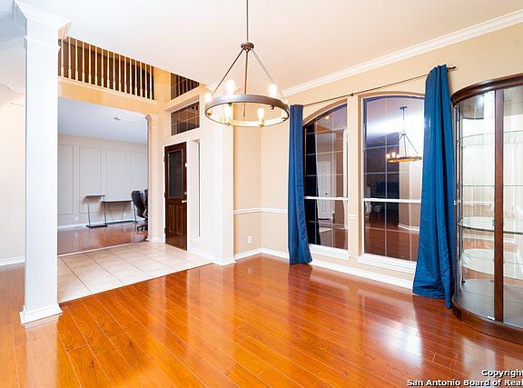4th image of 22014 Somerton Ln