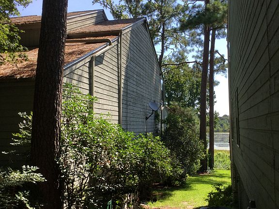 3rd image of 5403 Sombra Del Lago Dr