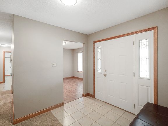 5th image of 899 N Amanda Ln