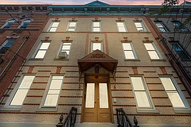 232 Van Horne Street, #4