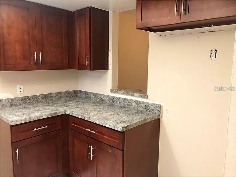290 Flower Ln #11 — Photo 5