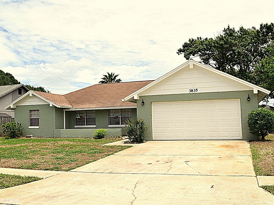 1st image of 3835 Valley Ln