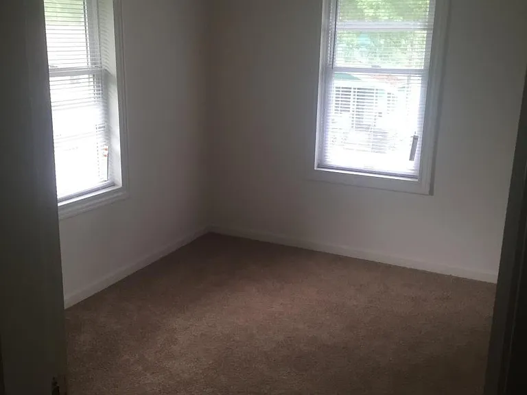 339 Lexington Ave — Photo 12