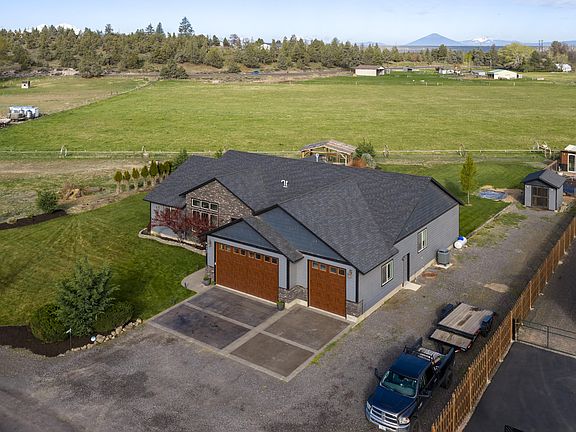 2nd image of 4437 NW Glenn Meadow Loop