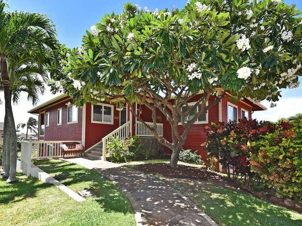 12 Poinciana Pl, Lahaina, HI 96761