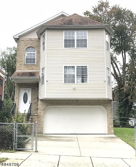 1st image of 213 William St