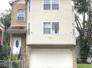 213 William St, East Orange, NJ 07017