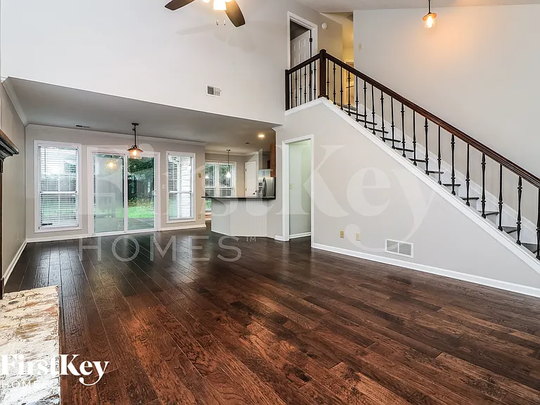 1926 Diamond Pl NW — Photo 5